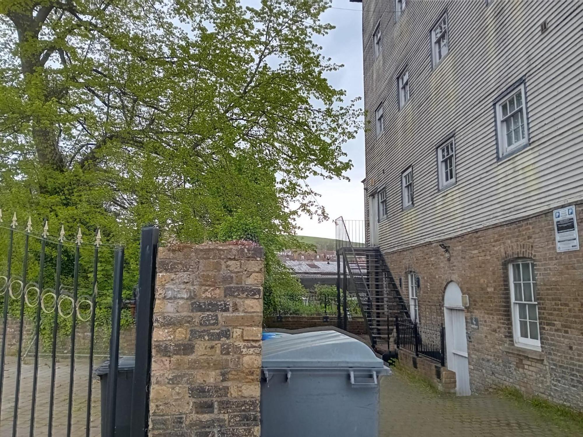 Apartment In Historic Mill, Near Dover Port Dış mekan fotoğraf